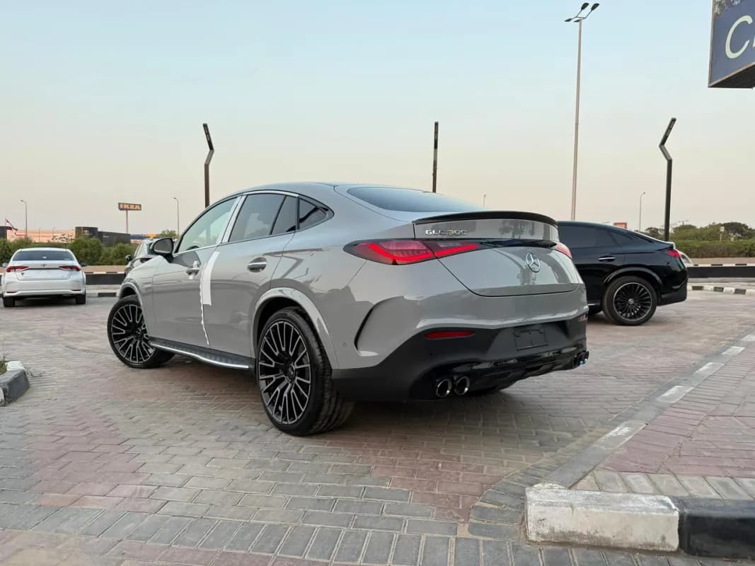 مرسيدس بنز جي ال سي 300 2026 أي أم أس أيه اديشن رمادي ناردو أوتوماتيك — جديدة