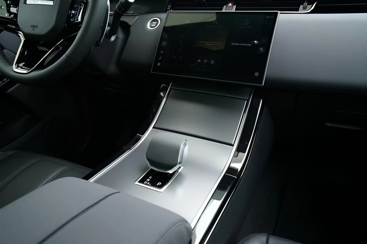 رينج روفر ايفوك 2024