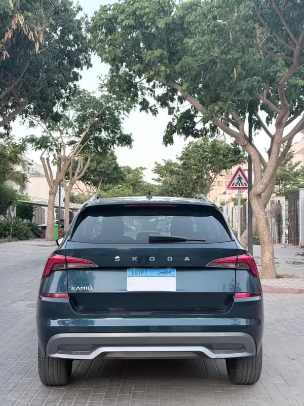 سكودا كاميك 2021 هاي لاين أزرق غامق أوتوماتيك — مستعملة