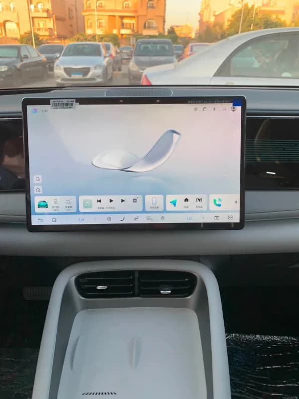 بي واي دي سيليون 06 2026 بيلوت بلاس ايدشن رمادي أوتوماتيك — جديدة