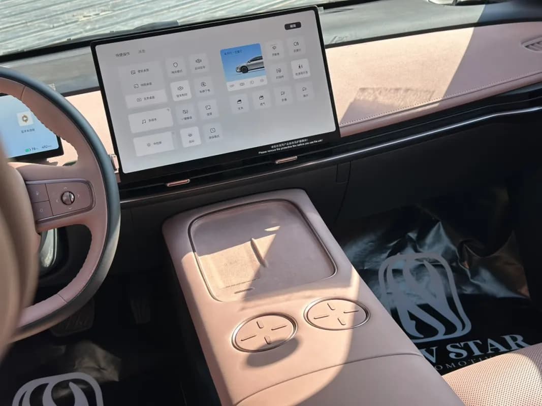 نيسان ان 7 2025 لونج رينج أسود أوتوماتيك — جديدة