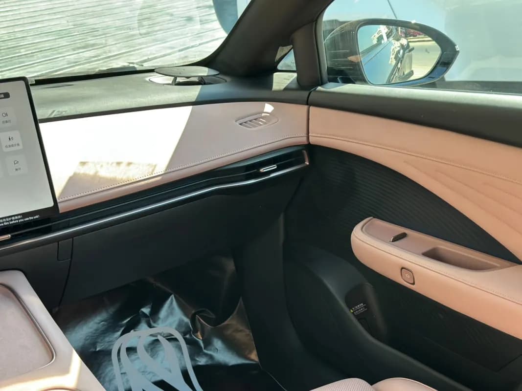 نيسان ان 7 2025 لونج رينج أسود أوتوماتيك — جديدة