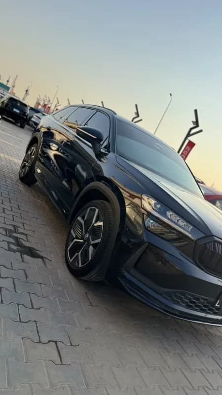 سكودا كودياك 2025 سبورت لاين أسود أوتوماتيك — مستعملة