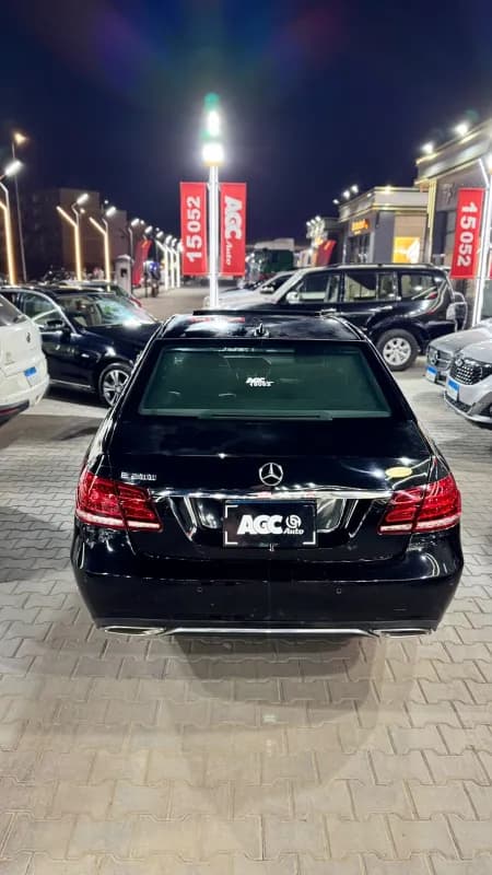 مرسيدس بنز E200 2016 افنجارد أسود أوتوماتيك — مستعملة