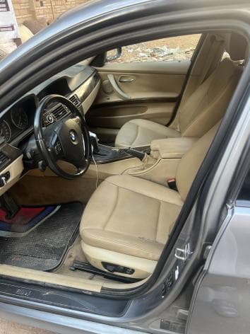 بي ام دبليو 320i 2010