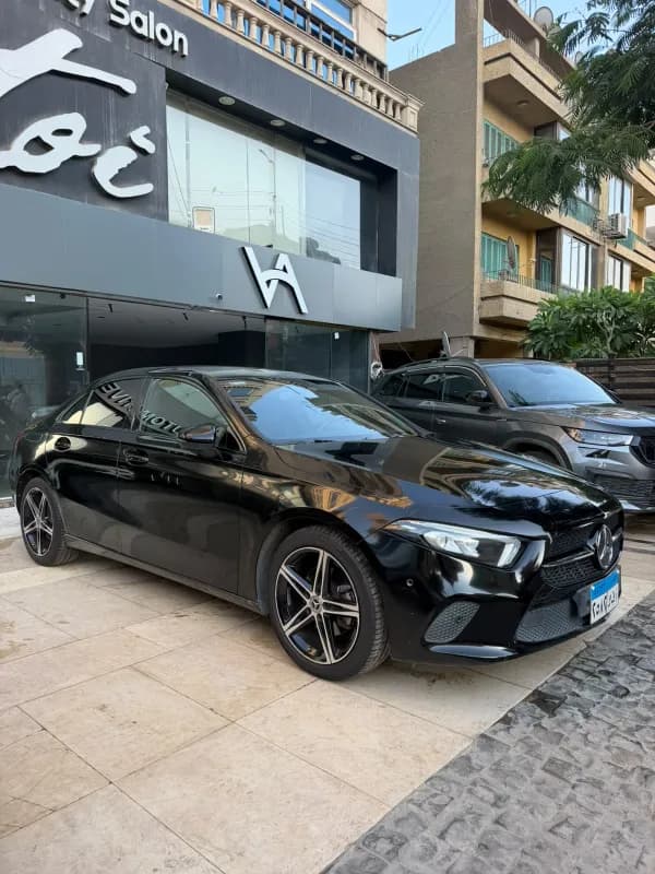 مرسيدس بنز A200 2021 اي ام جي أسود أوتوماتيك — جديدة