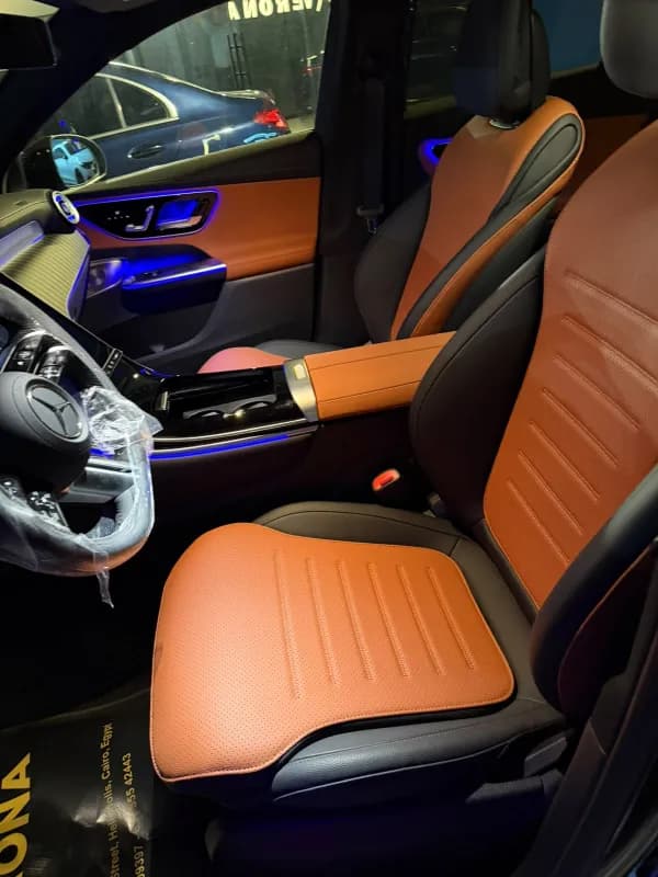 مرسيدس بنز جي ال سي 200 2026 كوبيه أسود أوتوماتيك — جديدة