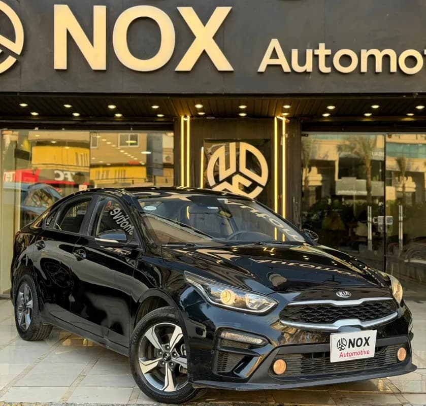 كيا سيراتو 2021 هاي لاين أسود أوتوماتيك — مستعملة
