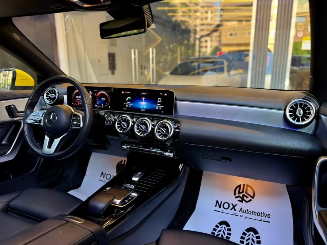 مرسيدس بنز CLA 200 2019 ايه ام جي أصفر أوتوماتيك — مستعملة