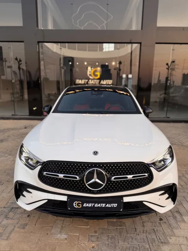 مرسيدس بنز GLC 300 2026 اي ام جي كوبيه أبيض أوتوماتيك — جديدة