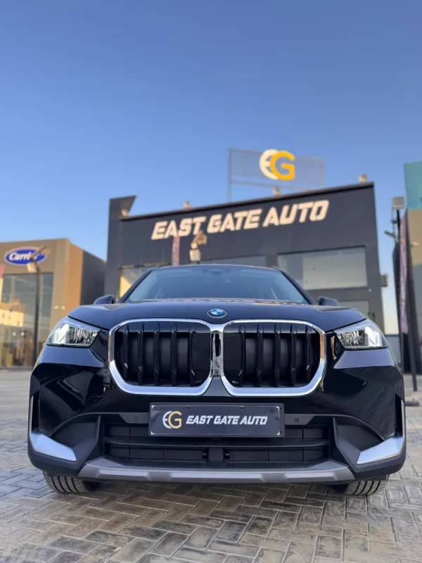 بي ام دبليو X1 2026 اس داريف أسود أوتوماتيك — جديدة