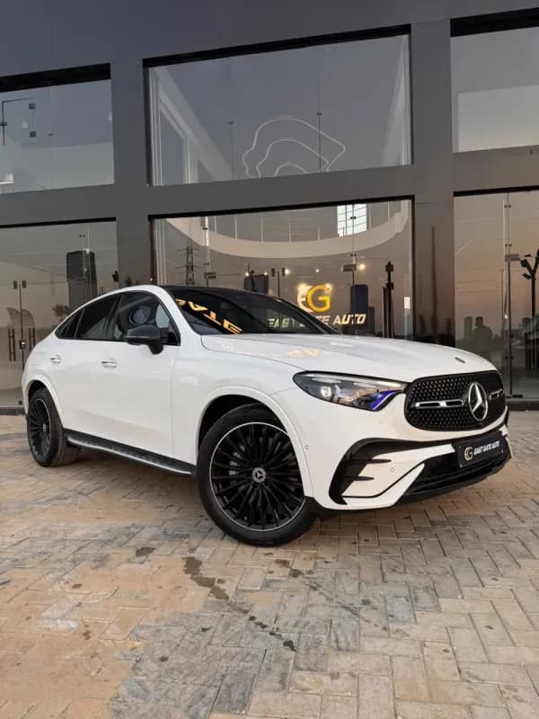 مرسيدس بنز GLC 300 2026 اي ام جي كوبيه أبيض أوتوماتيك — جديدة