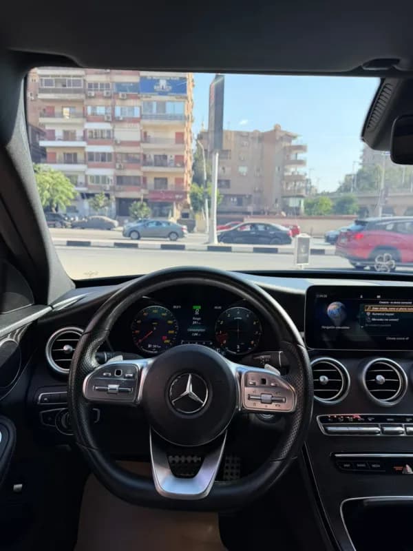 مرسيدس بنز C200 2019 ايه ام جي فضي أوتوماتيك — مستعملة