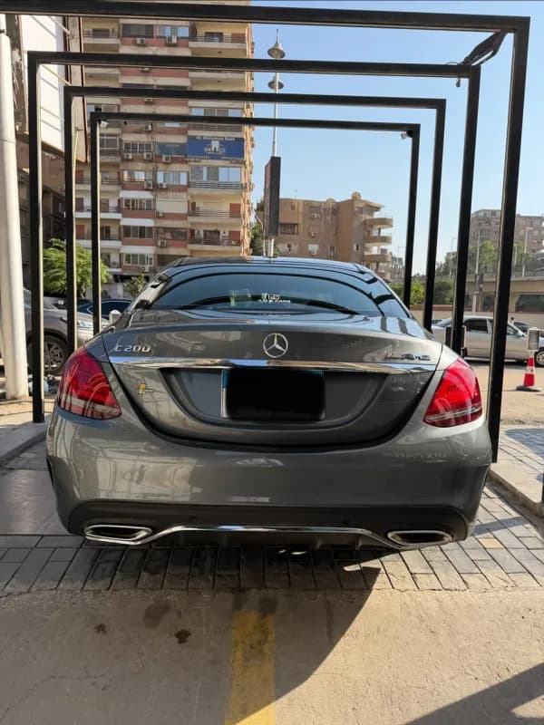 مرسيدس بنز C200 2019 ايه ام جي فضي أوتوماتيك — مستعملة