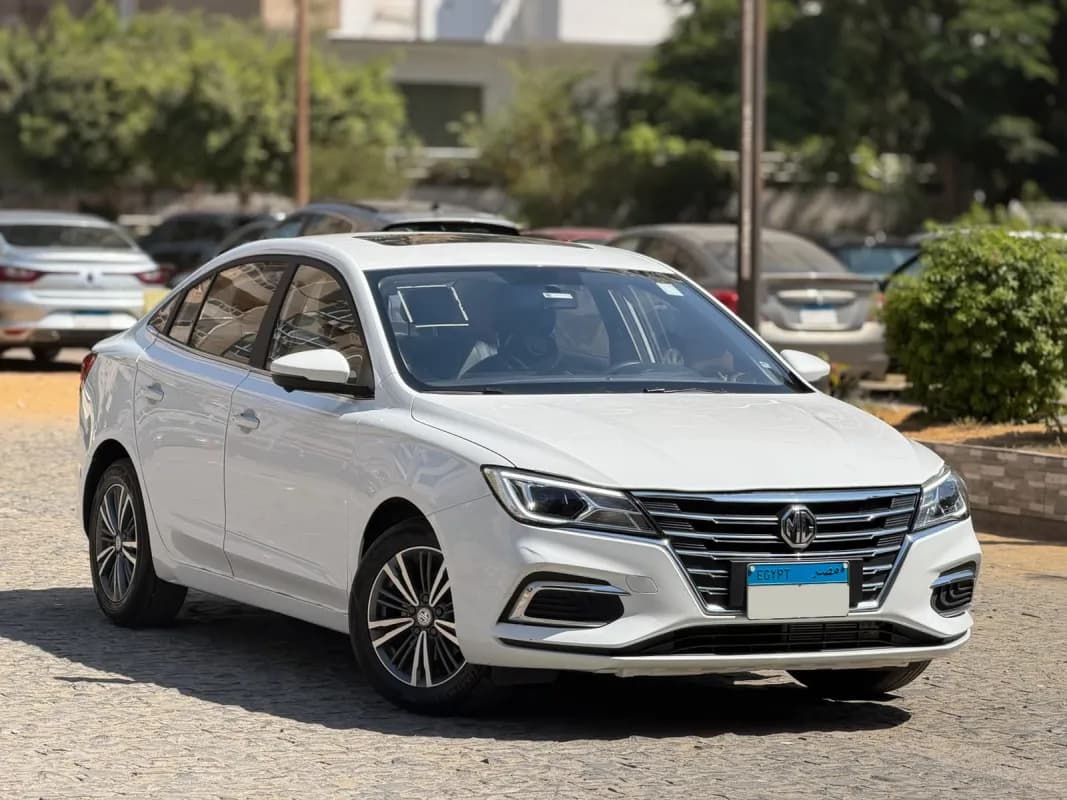 ام جي 5 2026 لاكشري أبيض أوتوماتيك — مستعملة