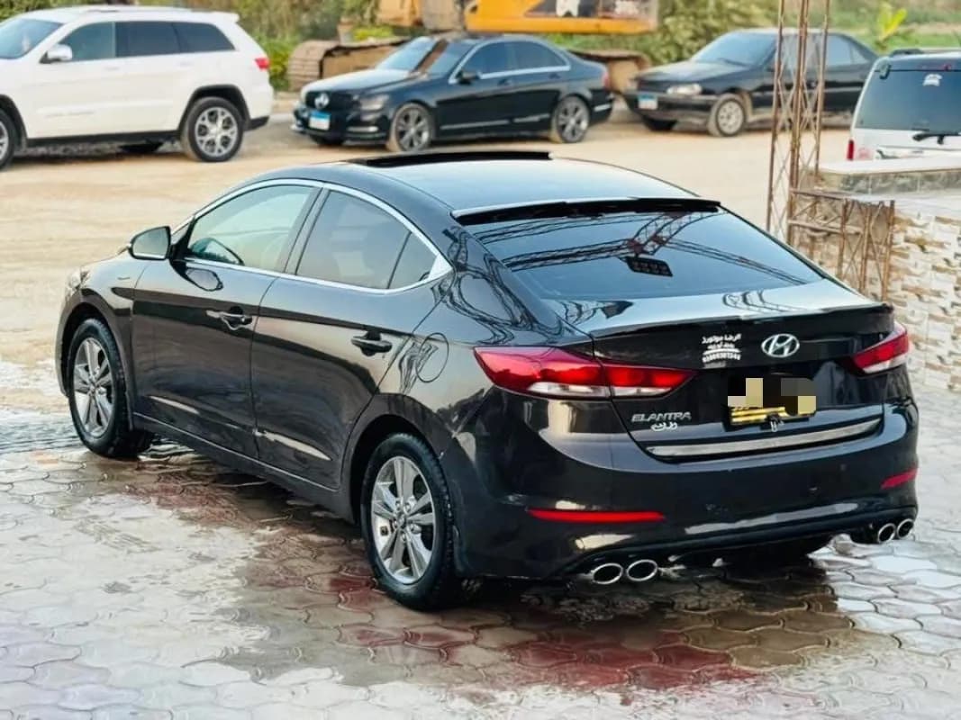 Hyundai Elantra AD 2018 Highline Black Automatic — Used