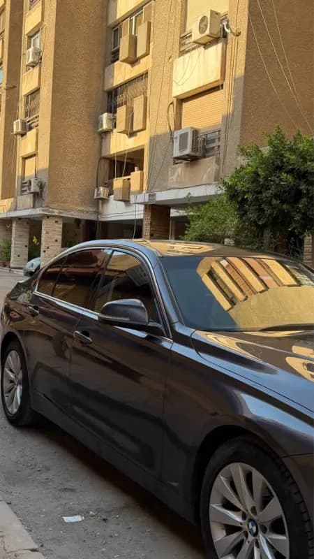 BMW 318i 2018 Luxury Gray Automatic — Used