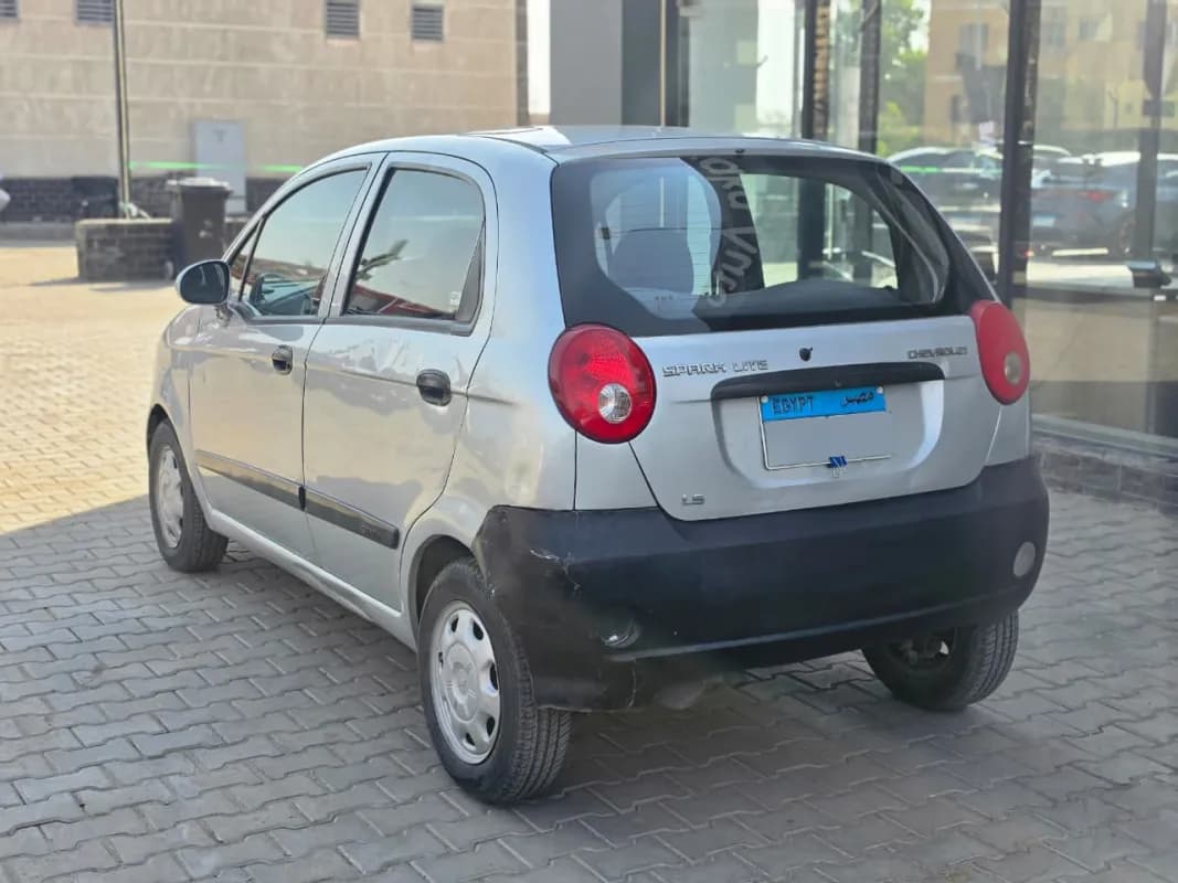 Chevrolet Spark 2011 Baseline Silver Manual — Used