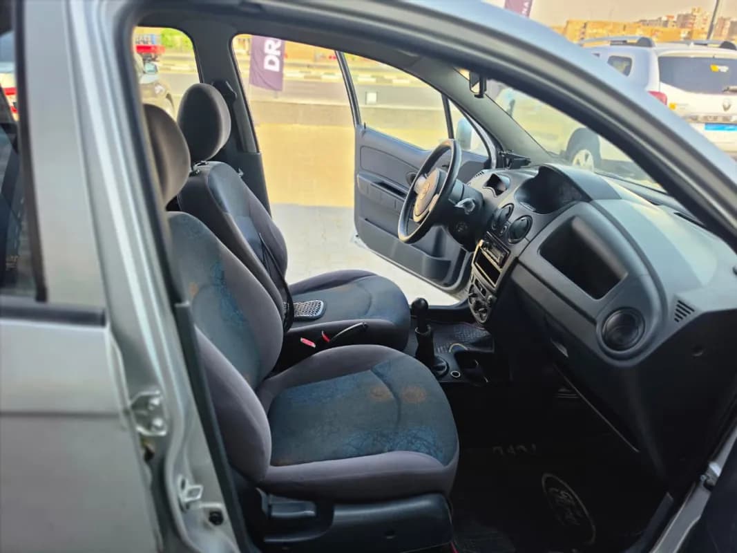 Chevrolet Spark 2011 Baseline Silver Manual — Used