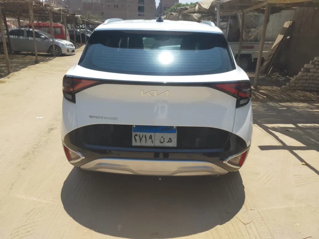 Kia Sportage 2024 Premium White Automatic — Used