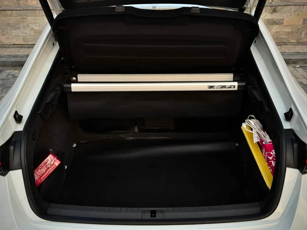 Skoda Octavia A8 2021 VRS White Automatic — Used