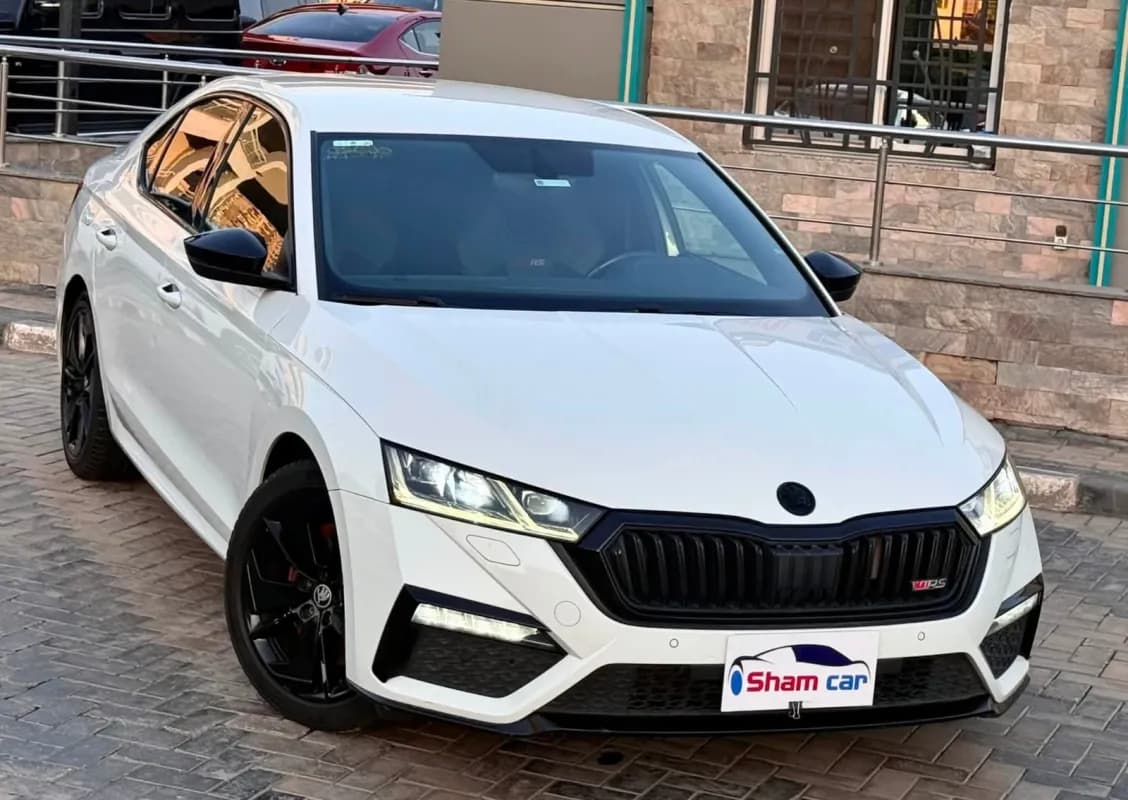 Skoda Octavia A8 2021 VRS White Automatic — Used