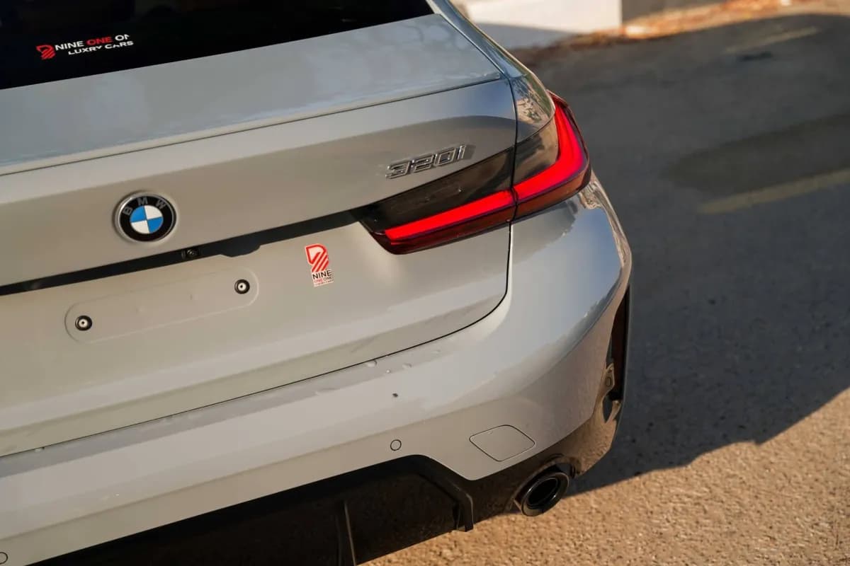 بي ام دبليو 320i 2026 ام سبورت رمادي ناردو أوتوماتيك — جديدة