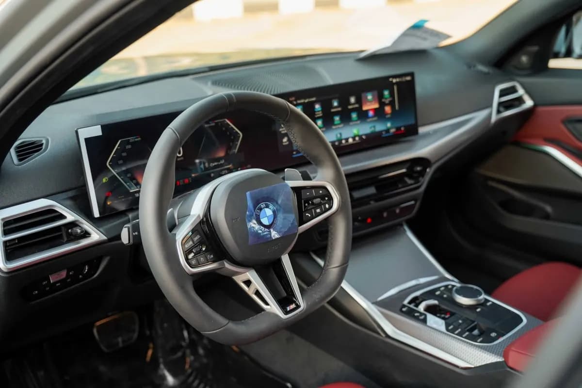 بي ام دبليو 320i 2026 ام سبورت رمادي ناردو أوتوماتيك — جديدة
