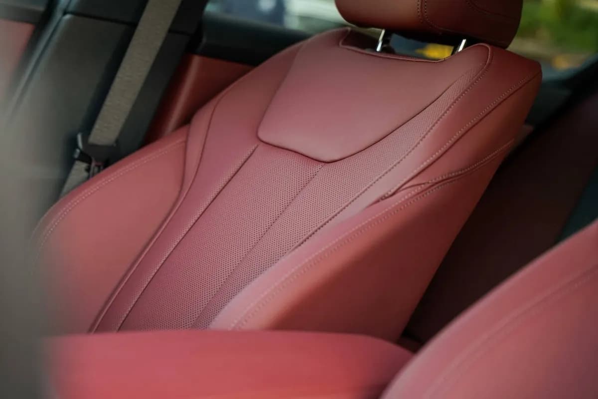 بي ام دبليو 320i 2026 ام سبورت رمادي ناردو أوتوماتيك — جديدة