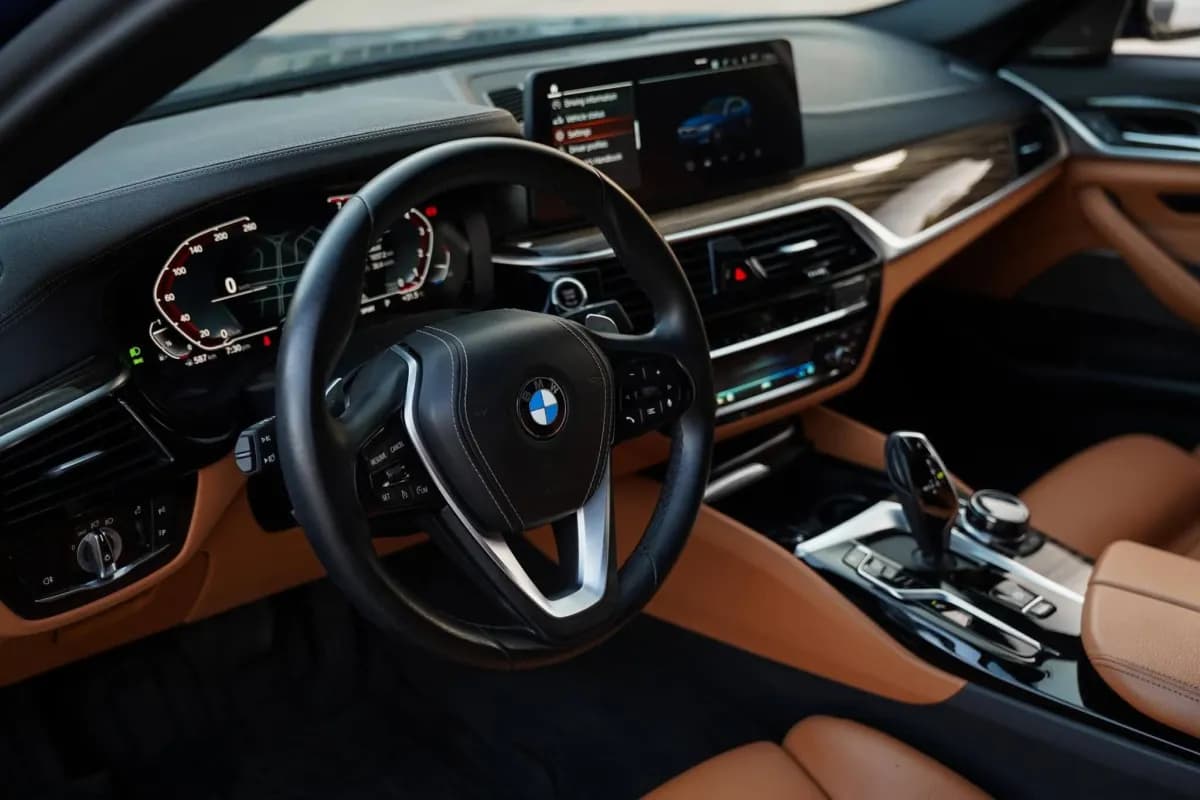 BMW 530i 2023 luxury Blue Automatic — Used