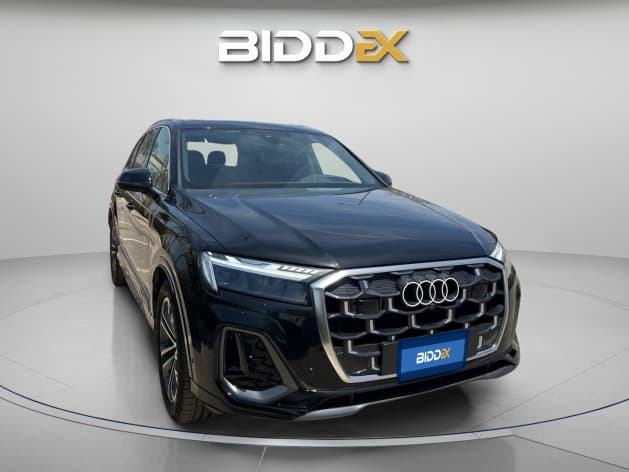 Audi Q7 2025 S-Line Black Automatic — Used - 1