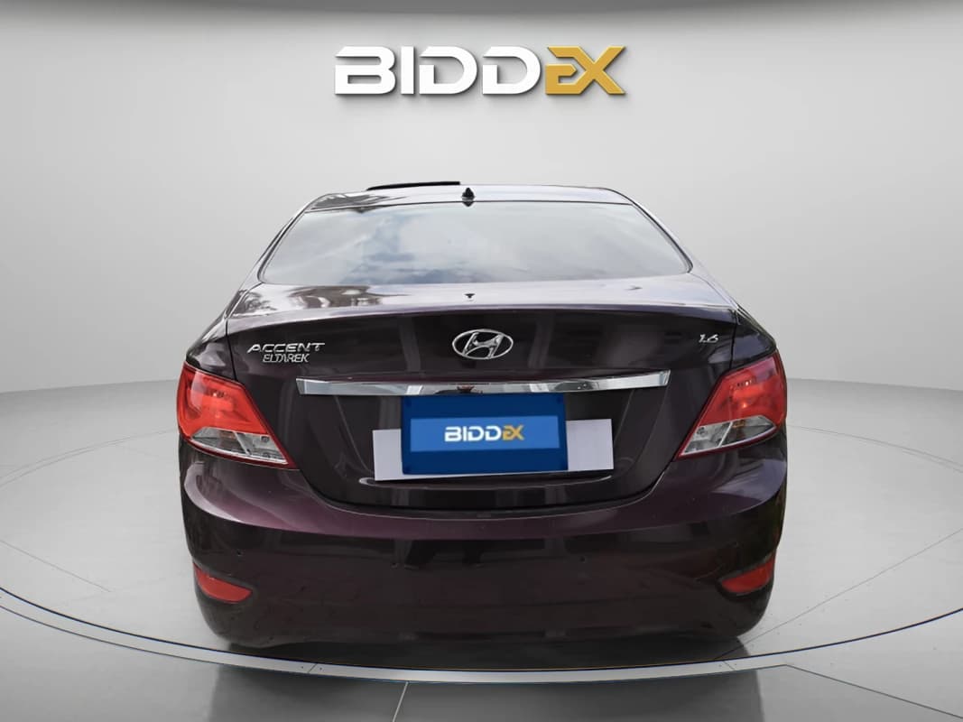 هيونداي اكسنت RB 2025 هاي لاين بنفسجي أوتوماتيك — مستعملة