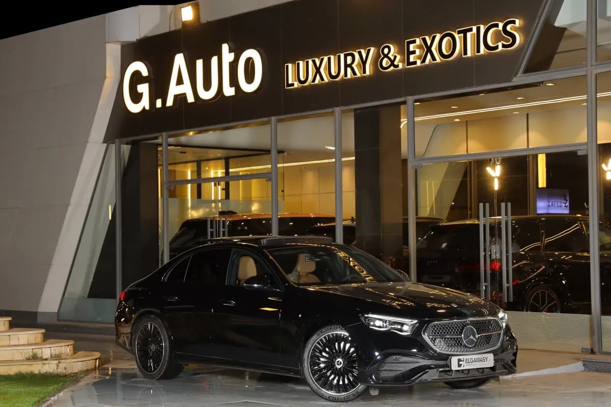 مرسيدس بنز E200 2026 بريميوم بلس أسود أوتوماتيك — جديدة