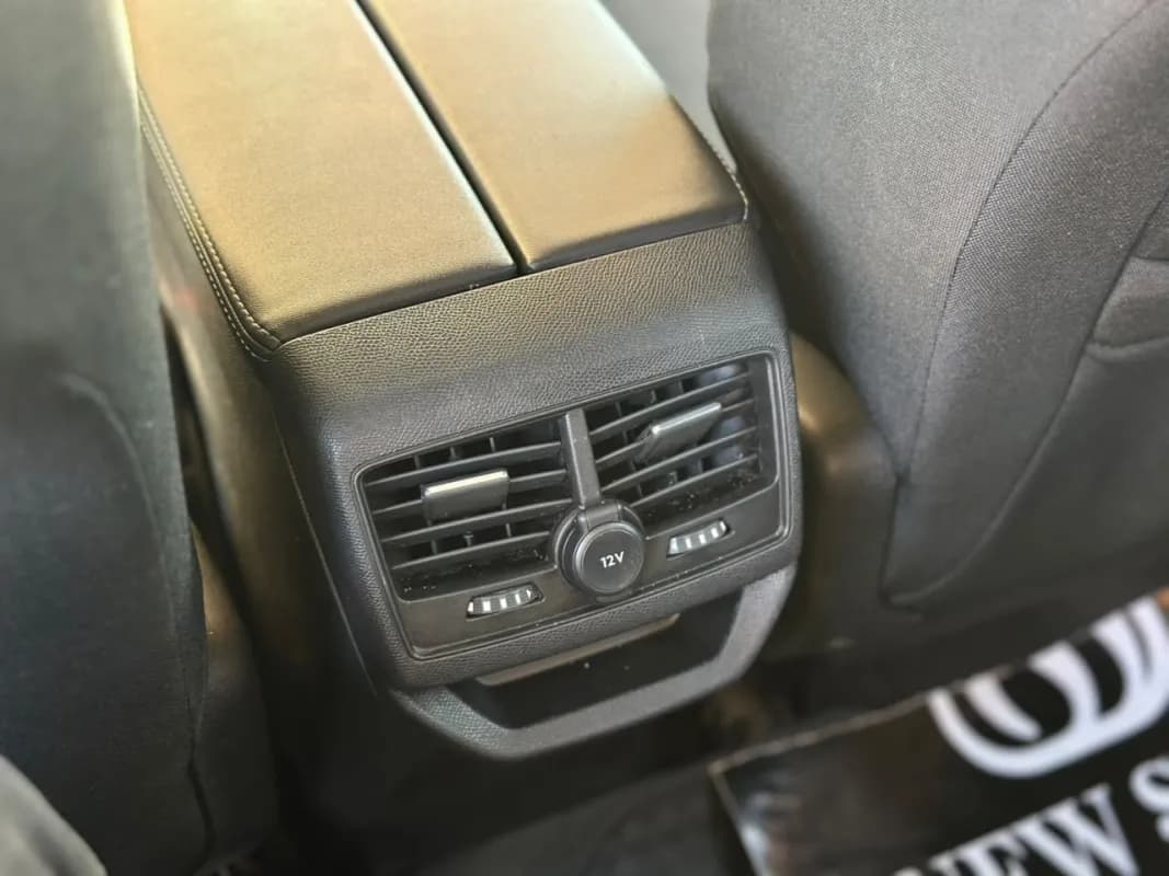 Peugeot 3008 2023 Active Gray Automatic — Used