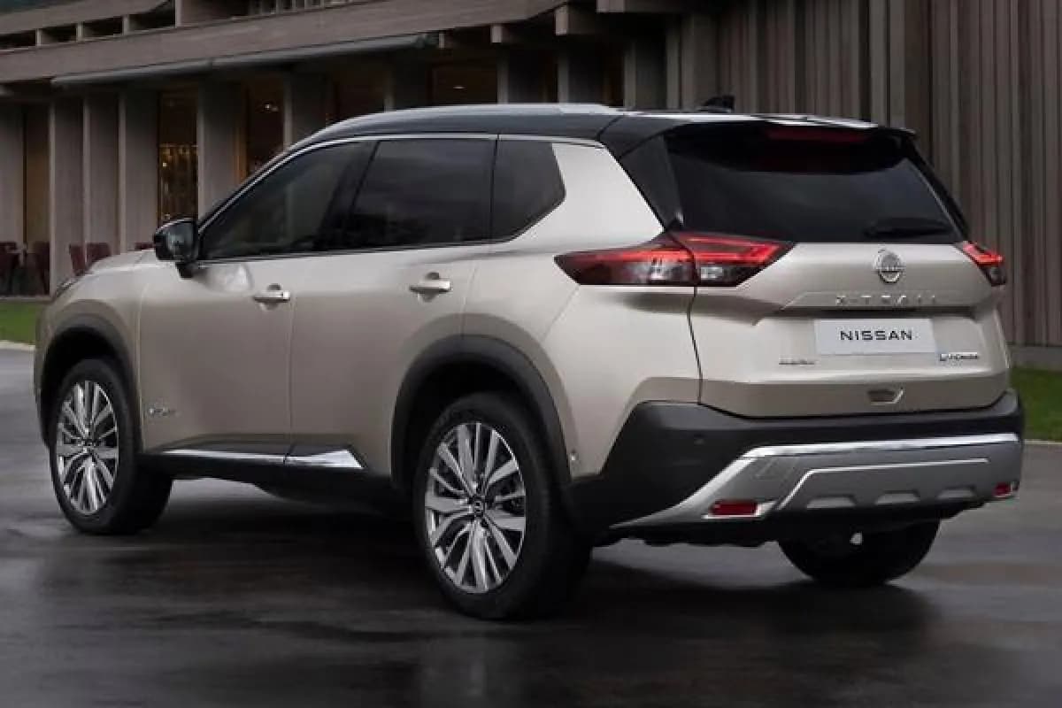 Nissan X-Trail 2025 Tekna Champagne Automatic — New