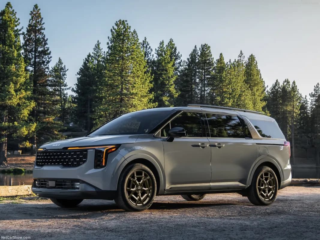 Kia Carnival 2026 Topline Nardo Gray Automatic — New
