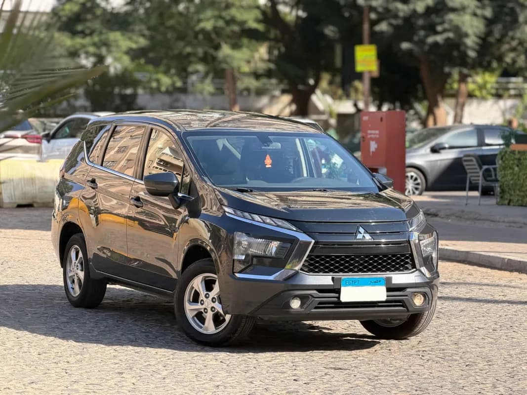 Mitsubishi Xpander 2023 Ignite - ML Cement Gray Automatic — Used