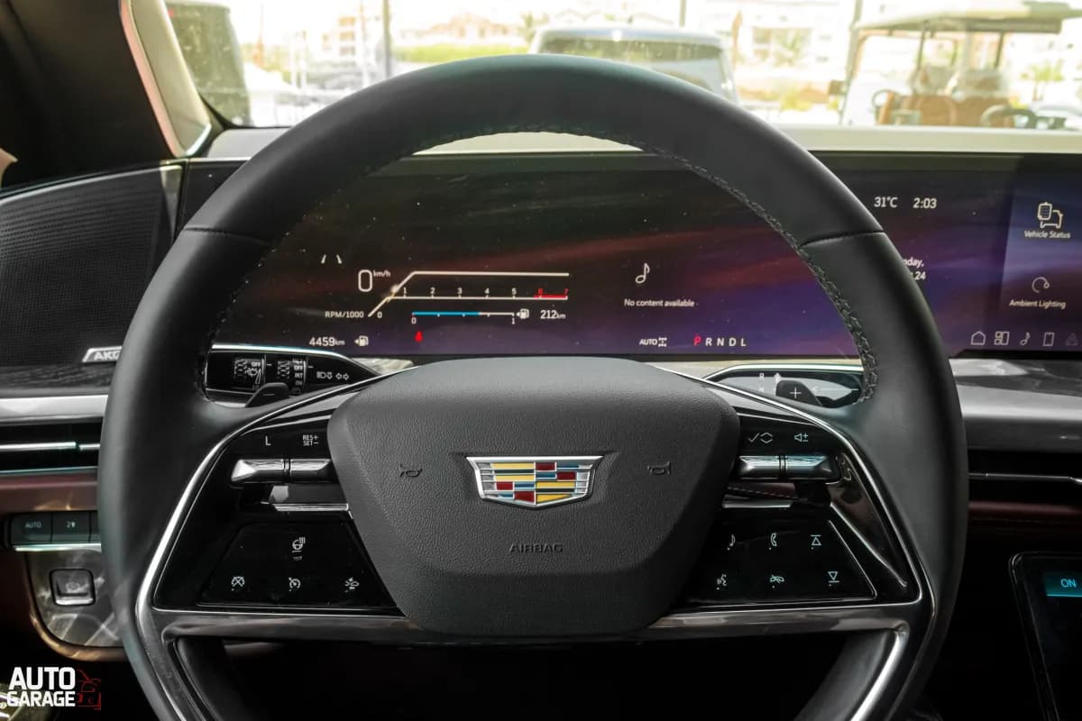 Cadillac Escalade 2026 Platinum Black Automatic — New