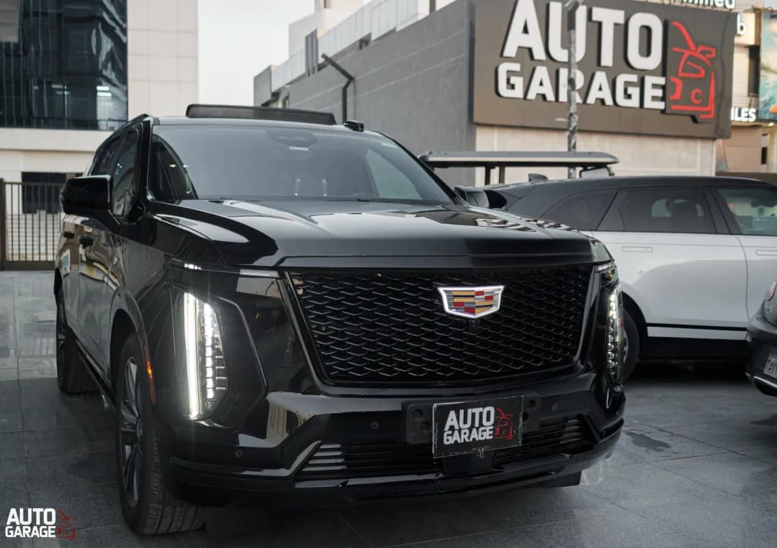 Cadillac Escalade 2026 Platinum Black Automatic — New