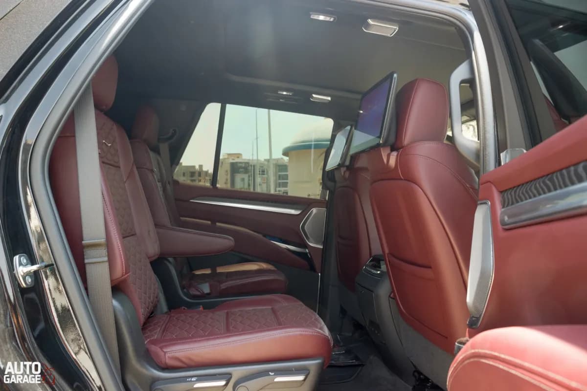 Cadillac Escalade 2026 Platinum Black Automatic — New