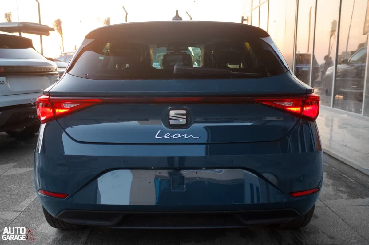 Seat Leon 2026 Advanced Navy Blue Automatic — New