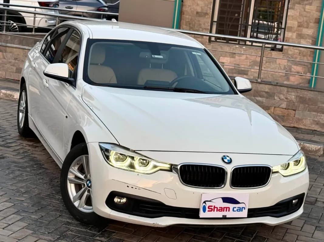BMW 318i 2018 Luxury White Automatic — Used