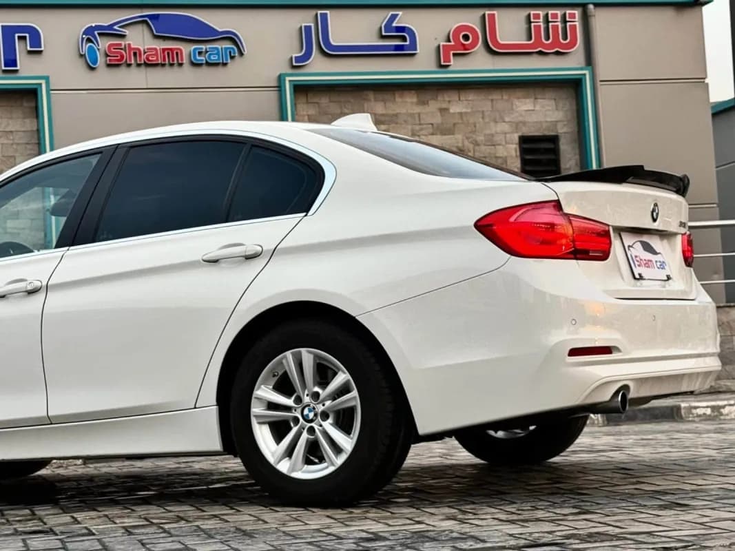BMW 318i 2018 Luxury White Automatic — Used