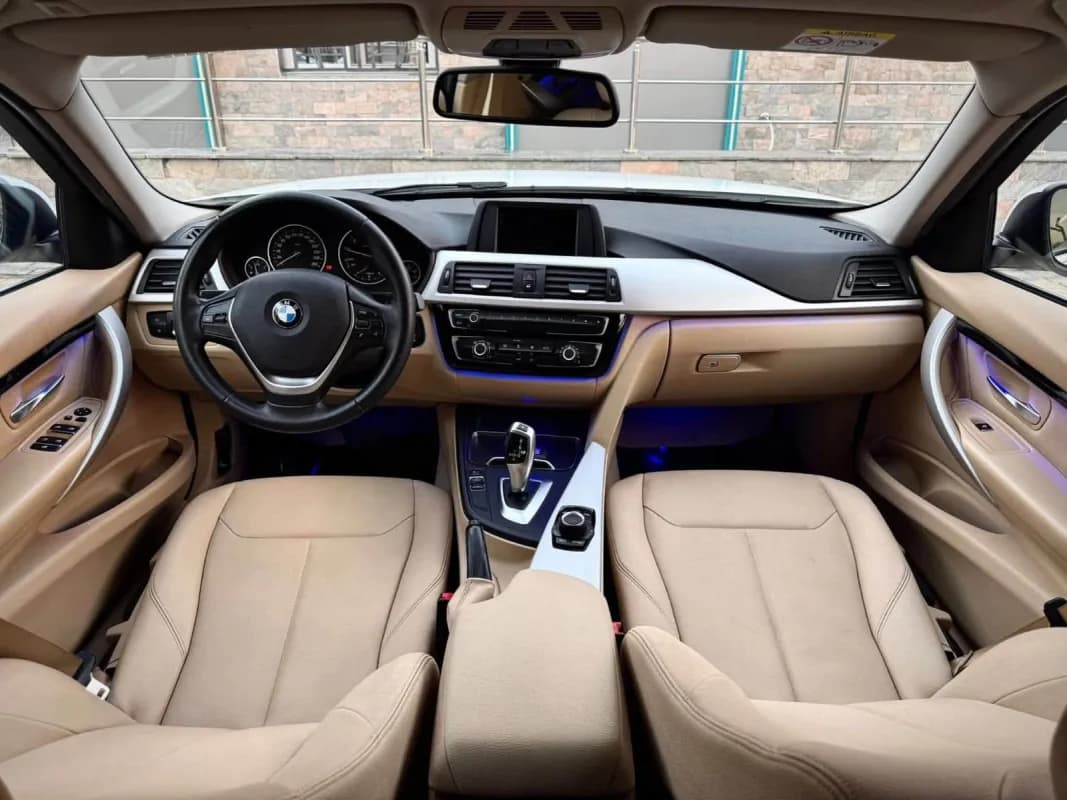 BMW 318i 2018 Luxury White Automatic — Used