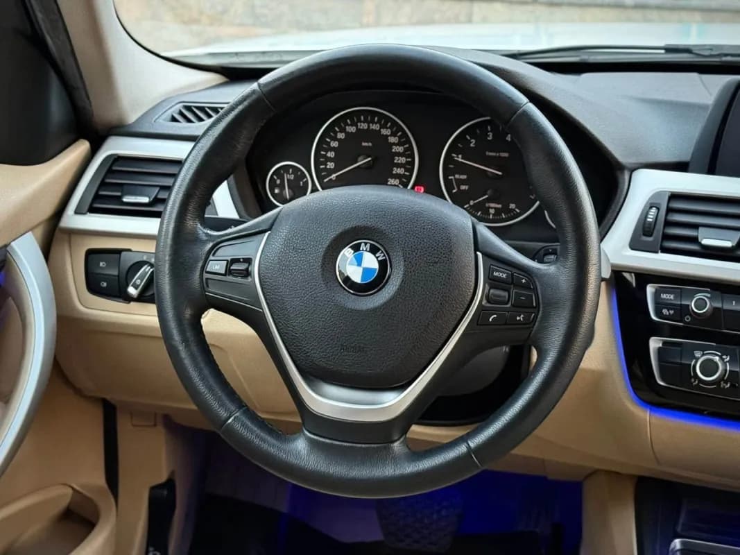 BMW 318i 2018 Luxury White Automatic — Used