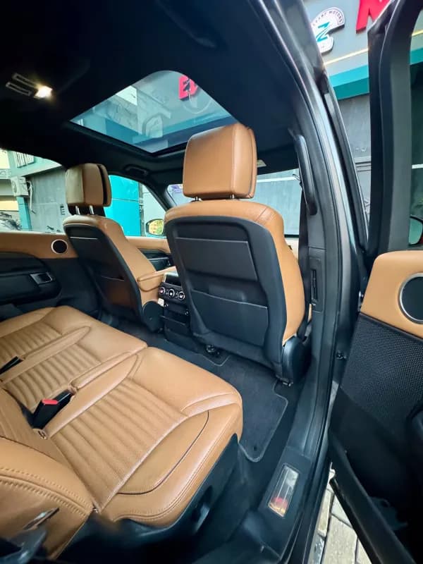 Land Rover Discovery 2018 HSE Gray Automatic — Used