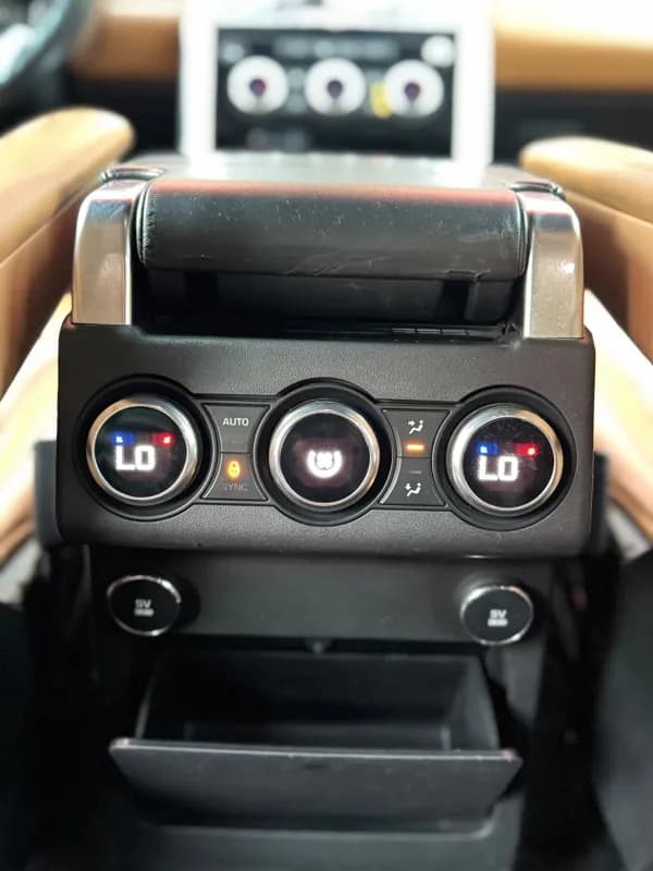 Land Rover Discovery 2018 HSE Gray Automatic — Used