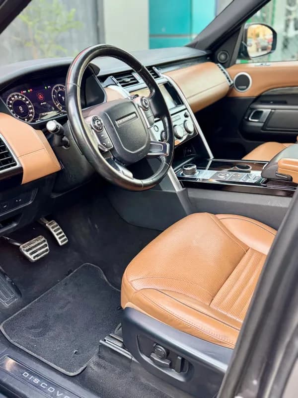 Land Rover Discovery 2018 HSE Gray Automatic — Used