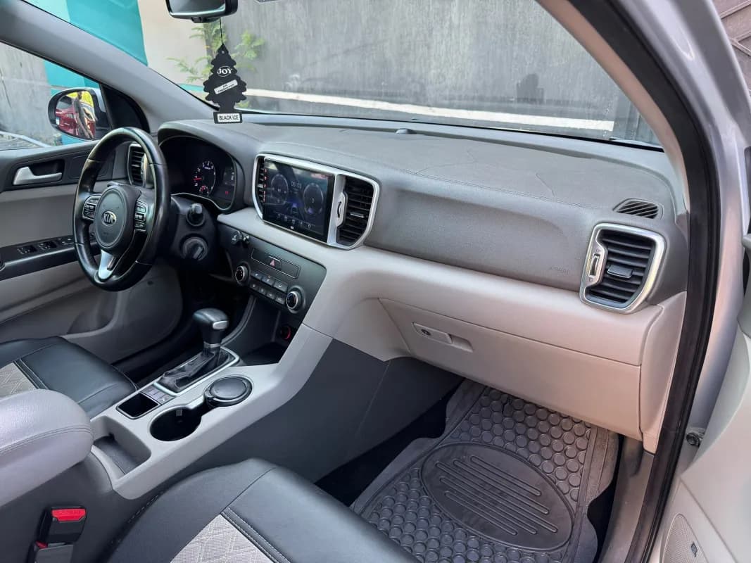 Kia Sportage 2018 LX Silver Automatic — Used