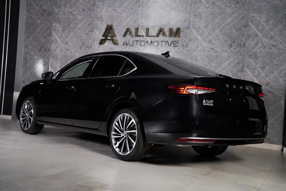 Skoda Superb 2026 L&k Wakil Black Automatic — New